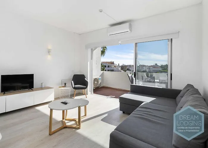 Artens 407 Dream Lodging